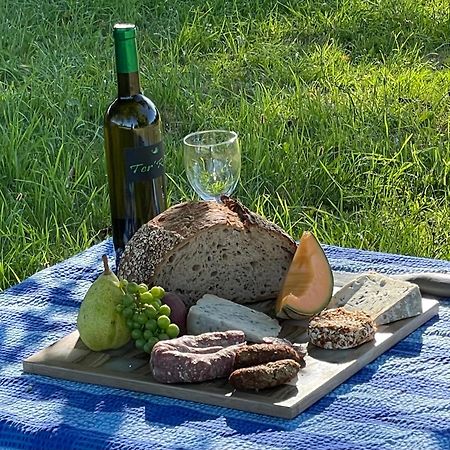 Delightful French Rustic Studio Jumilhac-le-Grand Bagian luar foto