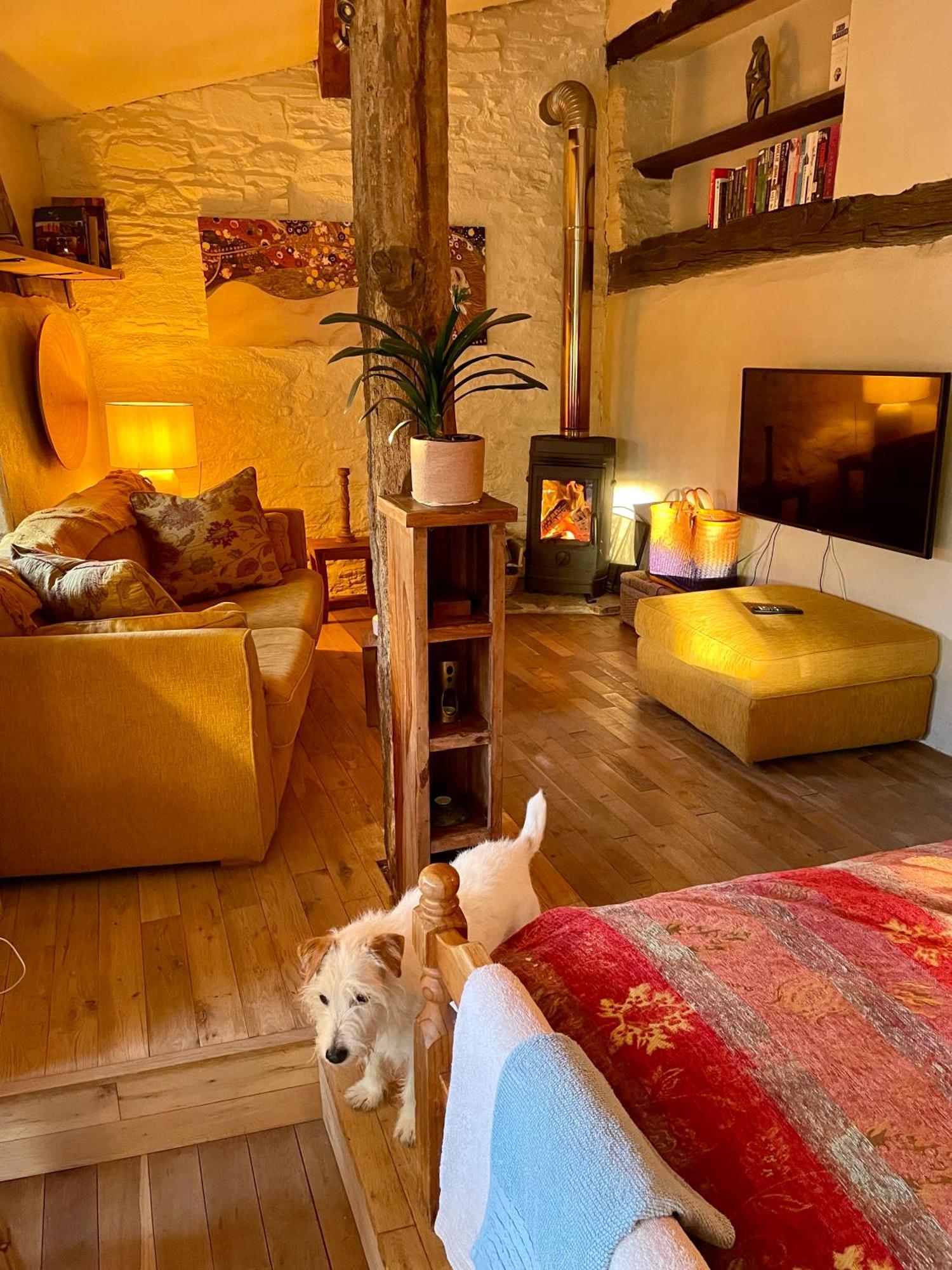 Delightful French Rustic Studio Jumilhac-le-Grand Bagian luar foto